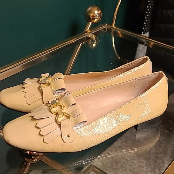 KATE SPADE patent leather Karen tuxedo cream loafers - Picture 2 of 9